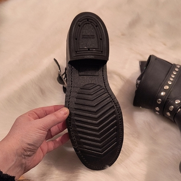 Size 5 C And 5.5 C Boulet Black Leather Studded Ankle Boots - Picture 7 of 9